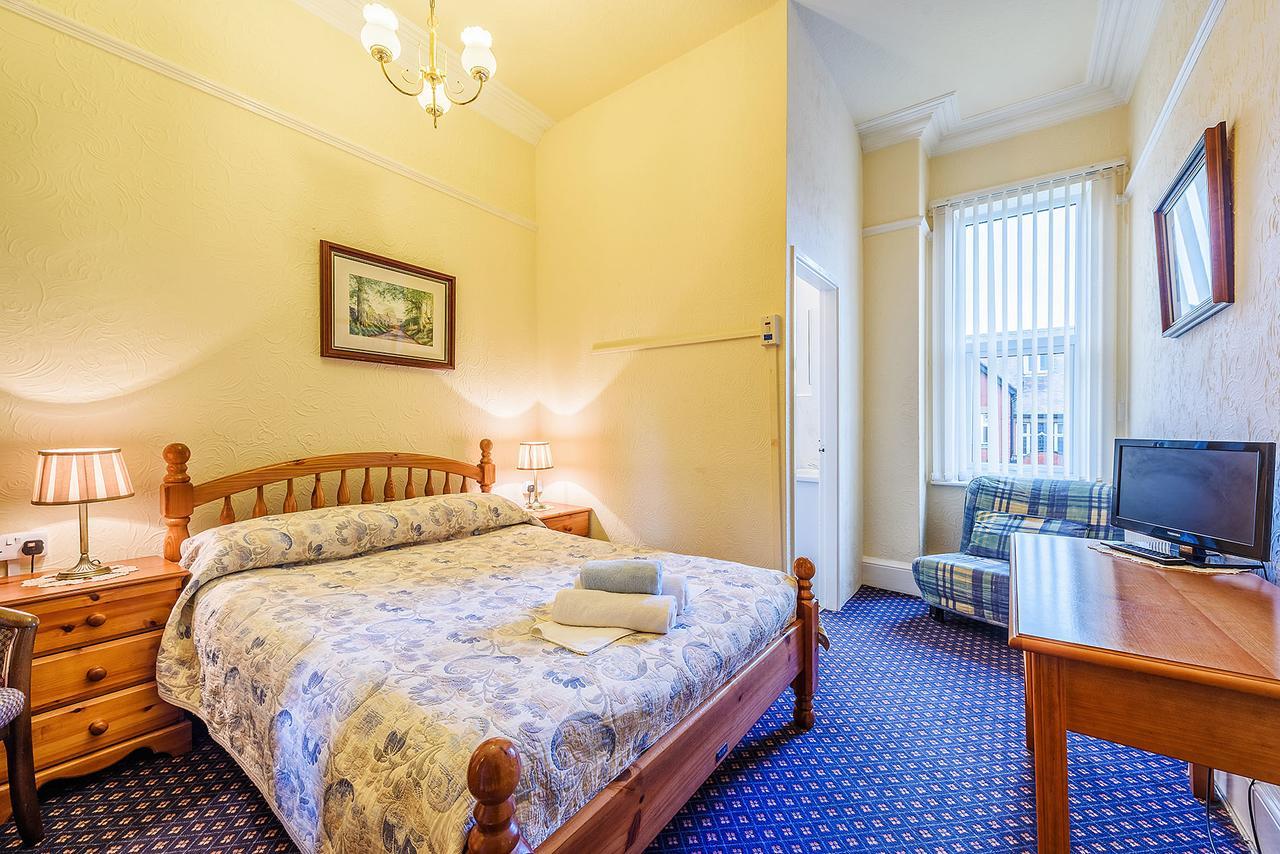 Balmoral Hotel ดอนคาสเตอร์ ภายนอก รูปภาพ
