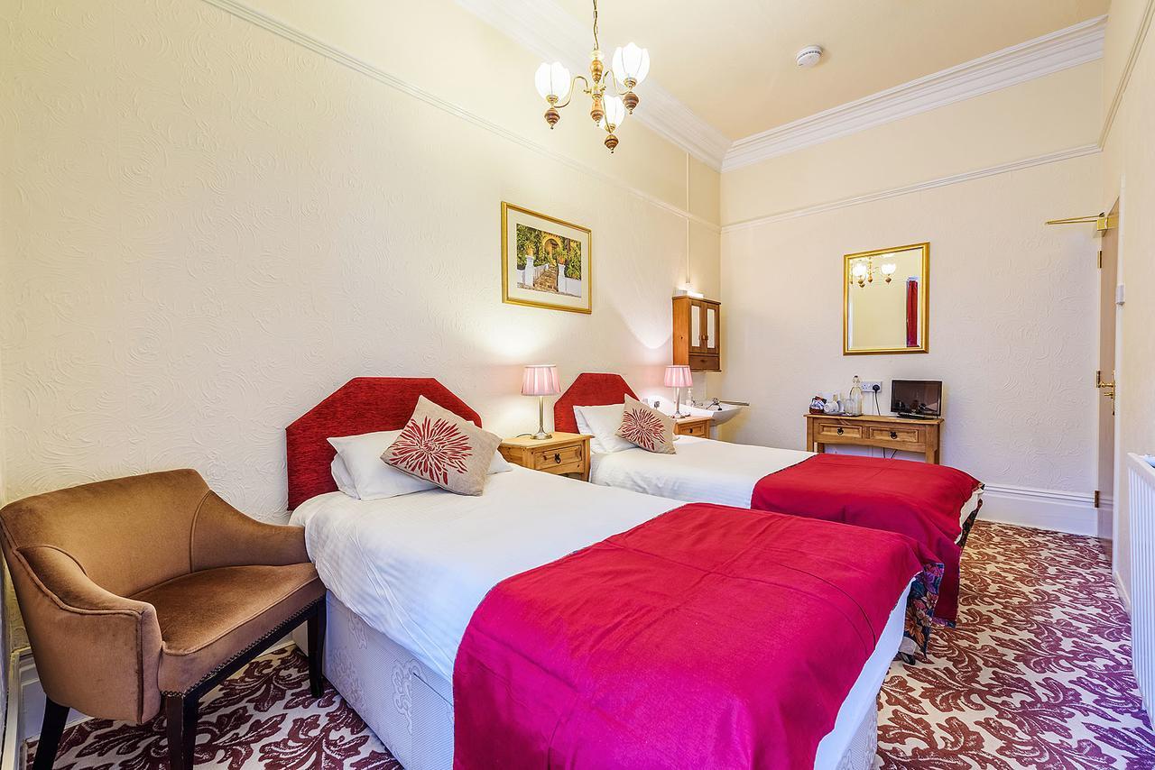 Balmoral Hotel ดอนคาสเตอร์ ภายนอก รูปภาพ